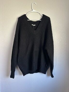 NWT American Eagle V-Neck Long Sleeve Oversized Slouchy Sweater Top